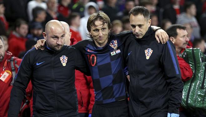 他通过团体 他通过团体