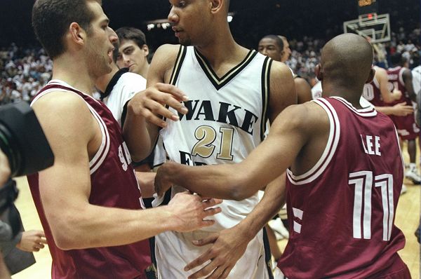 上展现出更 上展现出更