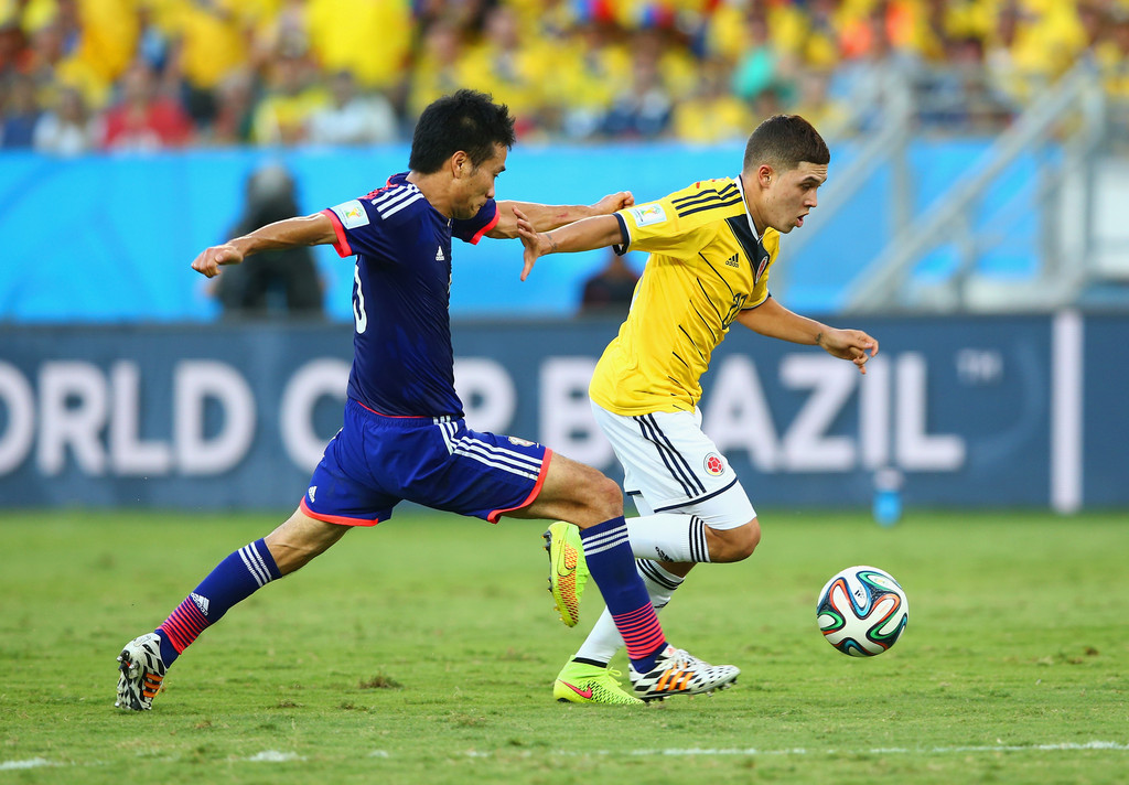 边路强压牵 边路强压牵